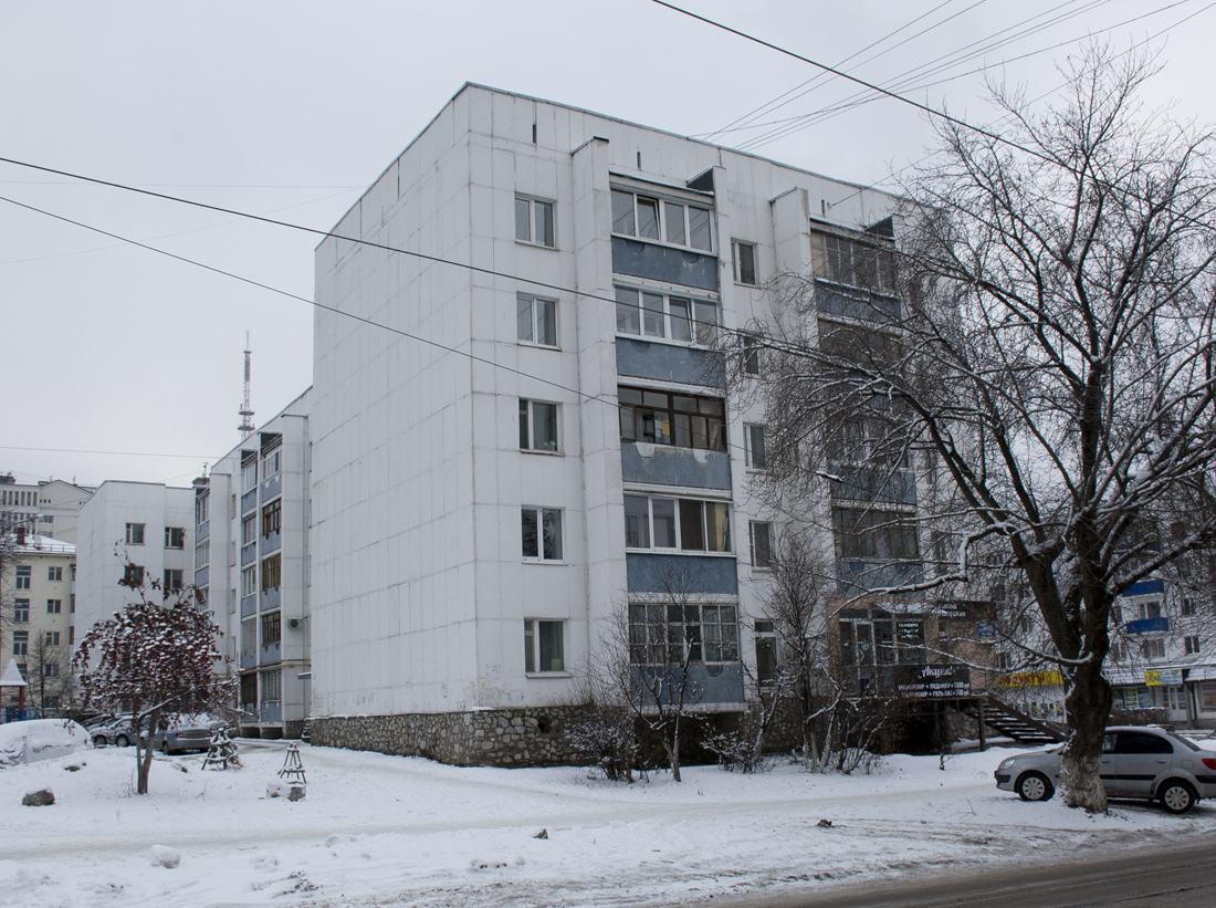 Уфа, Улица Мажита Гафури, 48 / Улица Свердлова, 54