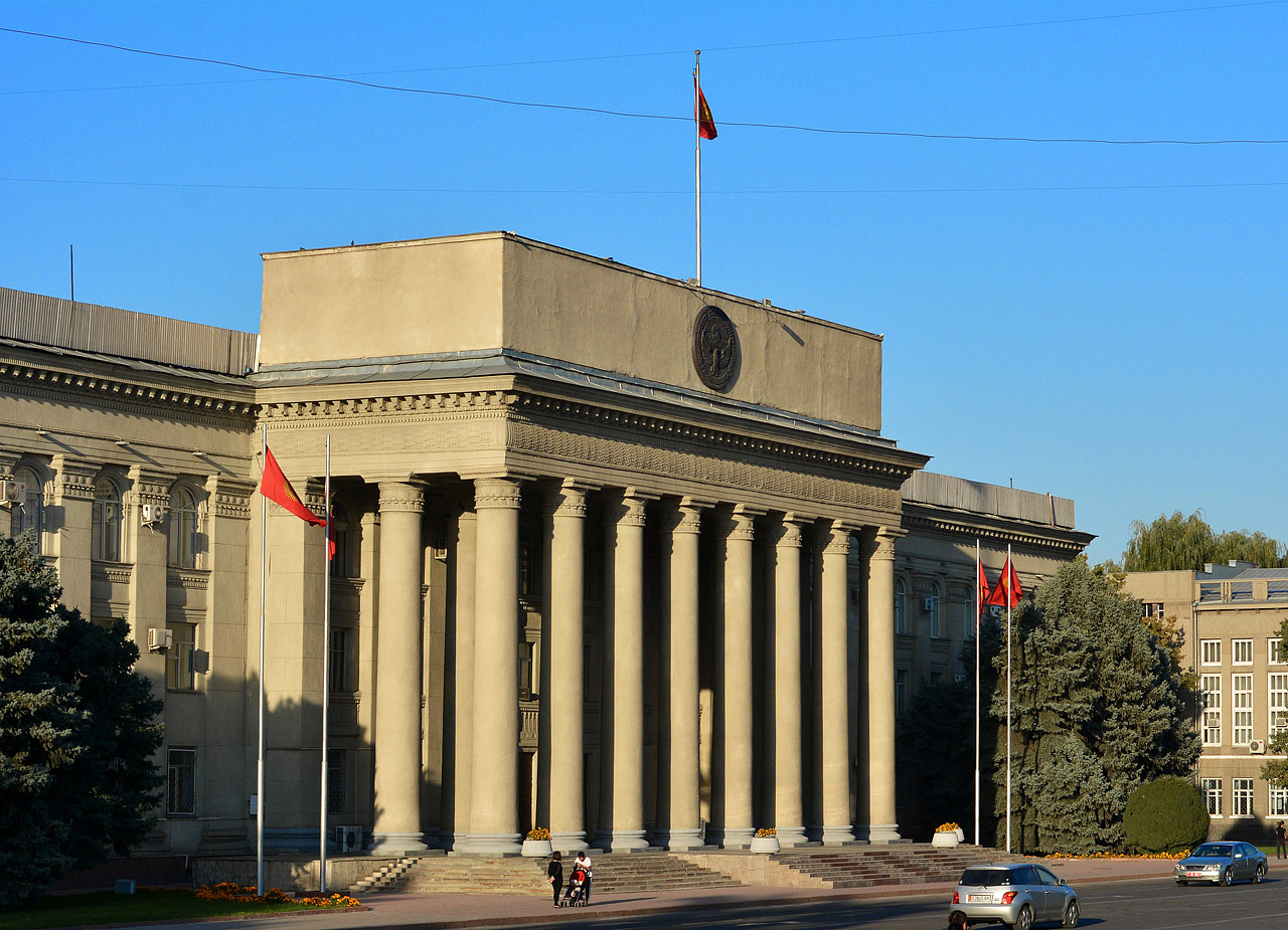 Бишкек, Улица Абдумомунова, 207