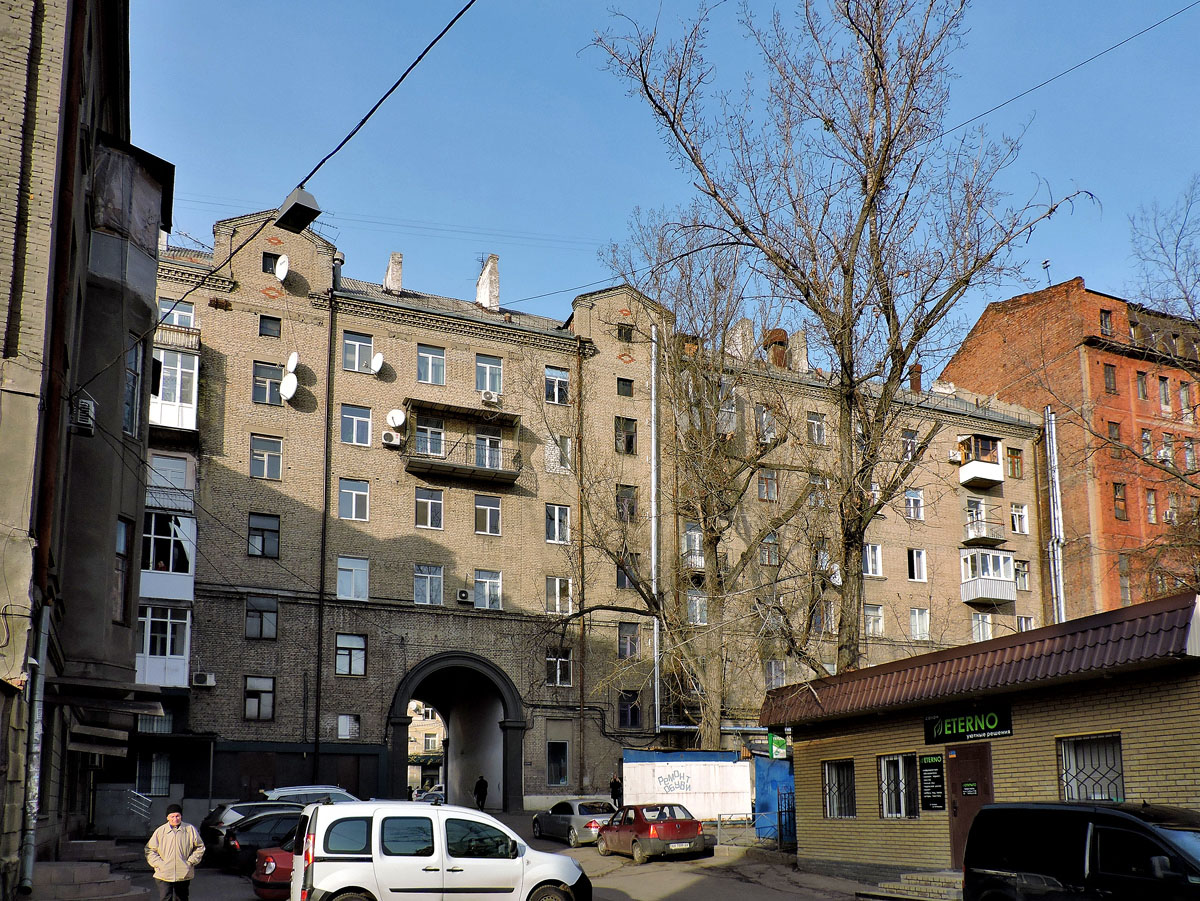 Харьков, Троицкий переулок, 2А; Павловская площадь, 8