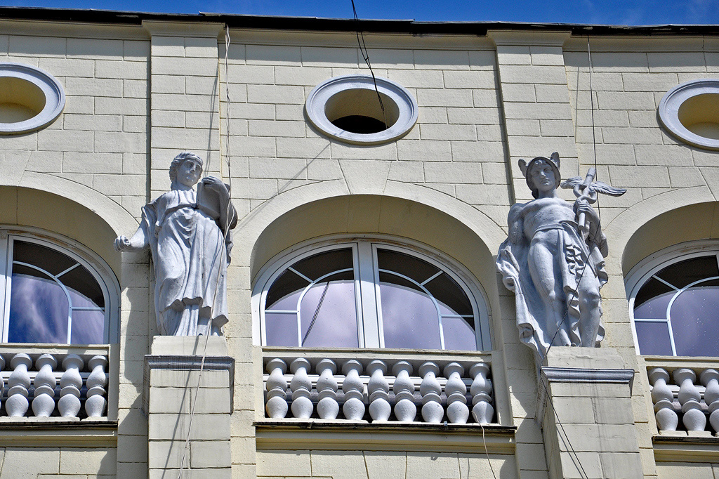 Харьков, Сумская улица, 17 / Рымарская улица, 22