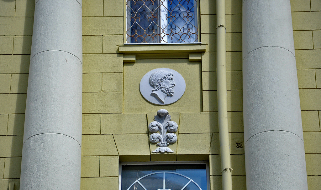 Харьков, Сумская улица, 17 / Рымарская улица, 22