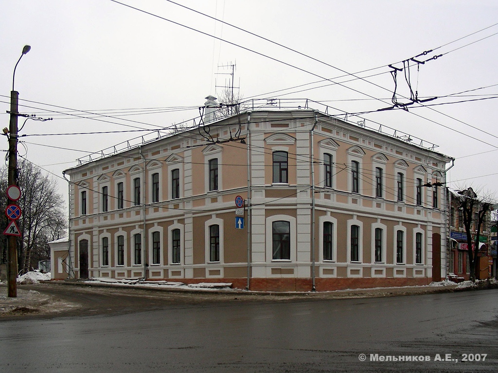 Иваново, Улица Красной Армии, 3 / Переулок Степанова, 5