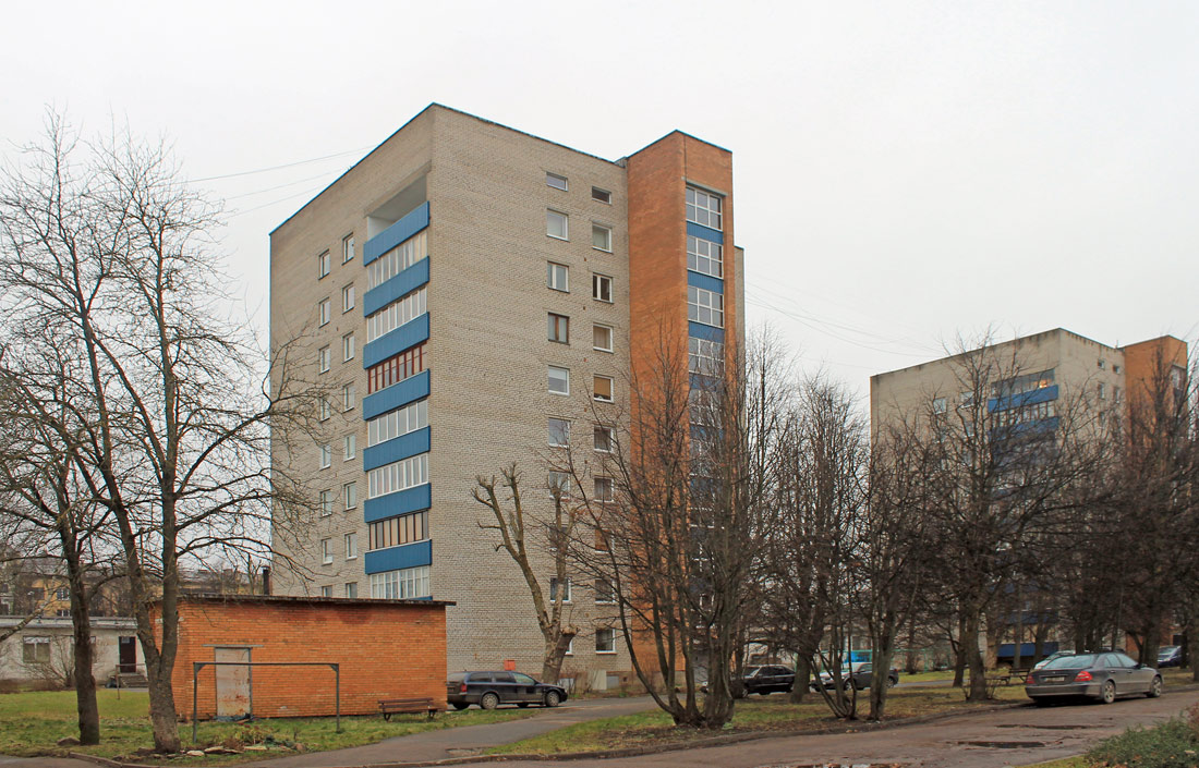 Нарва, 1. Mai, 1; Aleksander Puškini tänav, 2