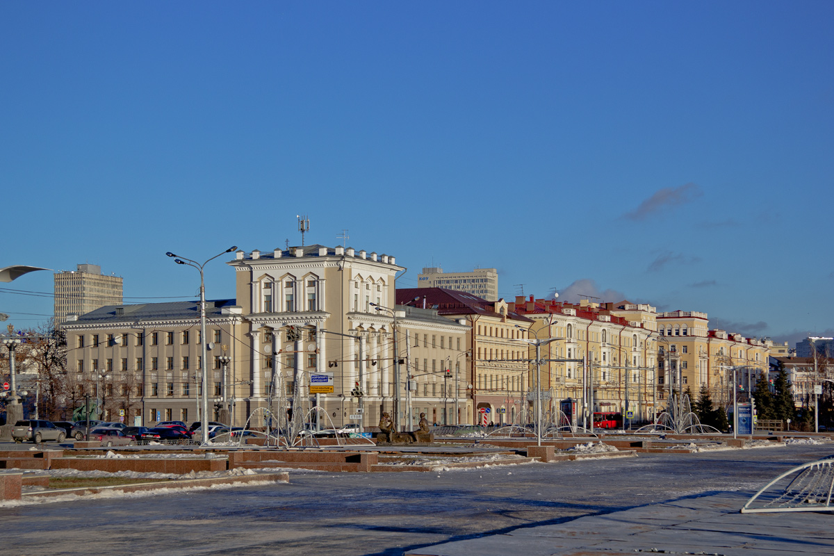 Казань, Улица Пушкина, 1 / Право-Булачная улица, 55; Улица Пушкина, 1 / Право-Булачная улица, 55А; Улица Пушкина, 3; Улица Пушкина, 5 / Улица Островского, 43