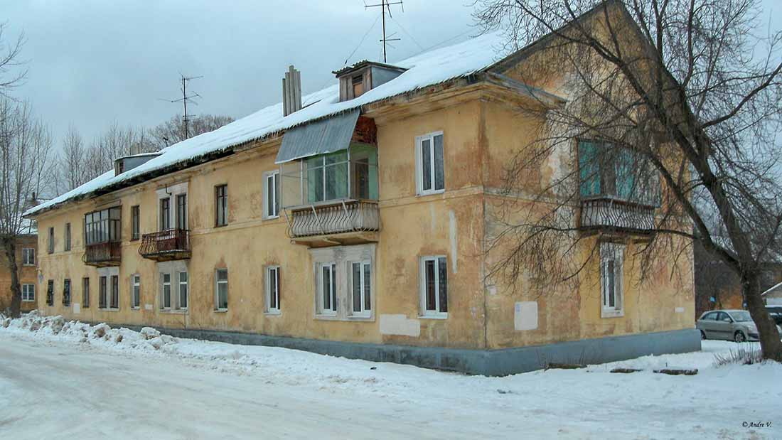 Уфа, Улица Герцена, 16 / Улица Репина, 21