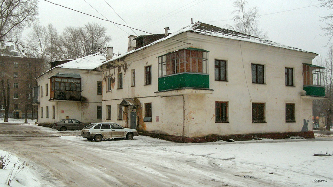 Уфа, Улица Калинина, 49 / Улица Репина, 1
