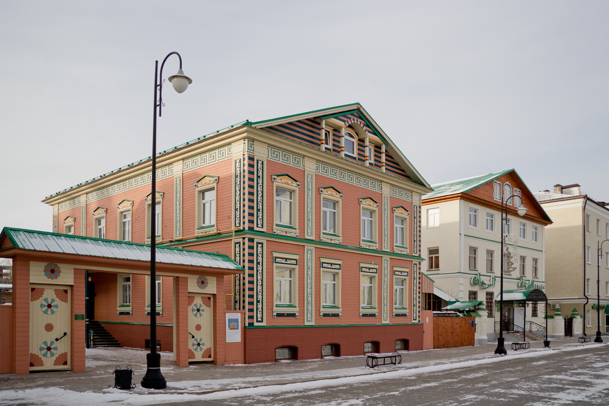 Казань, Улица Каюма Насыри, 24; Улица Каюма Насыри, 20