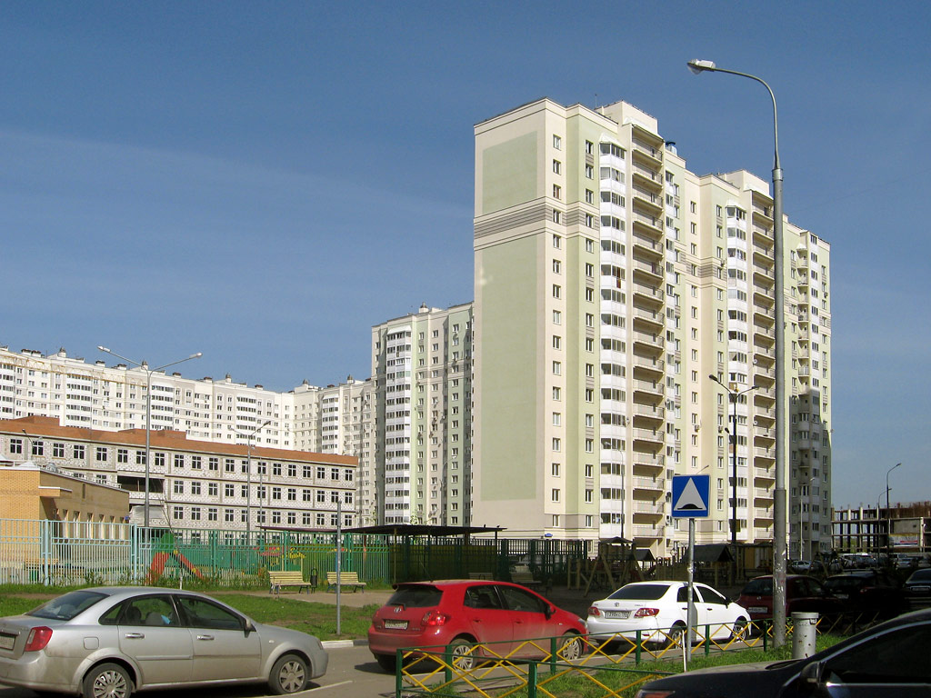 Balashikha, Улица Кожедуба, 10 (3 подъезд); Улица Кожедуба, 10 (4-6 подъезды); Улица Кожедуба, 10 (1-2 подъезды)