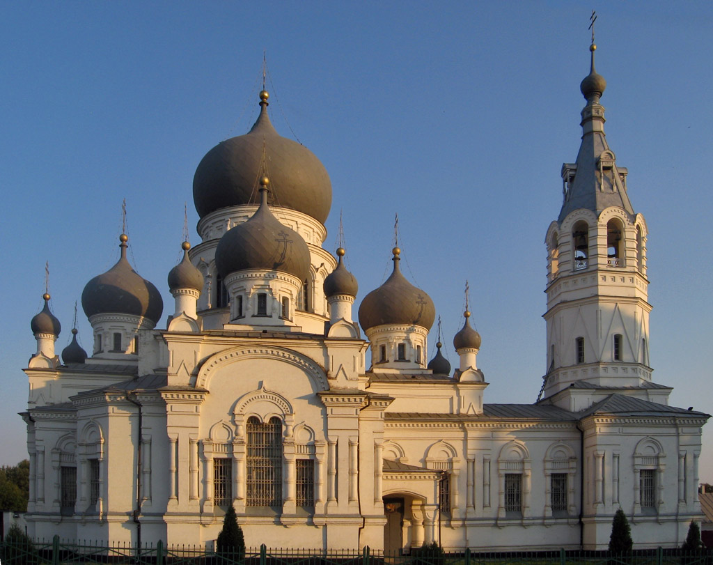 Anna, Комсомольская улица, 1