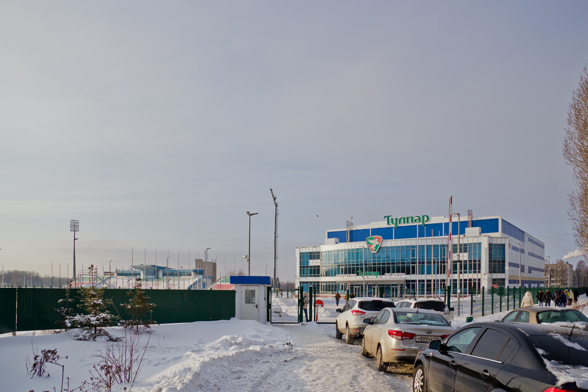 Казань, Улица Рауиса Гареева, 76; Улица Рауиса Гареева, 80