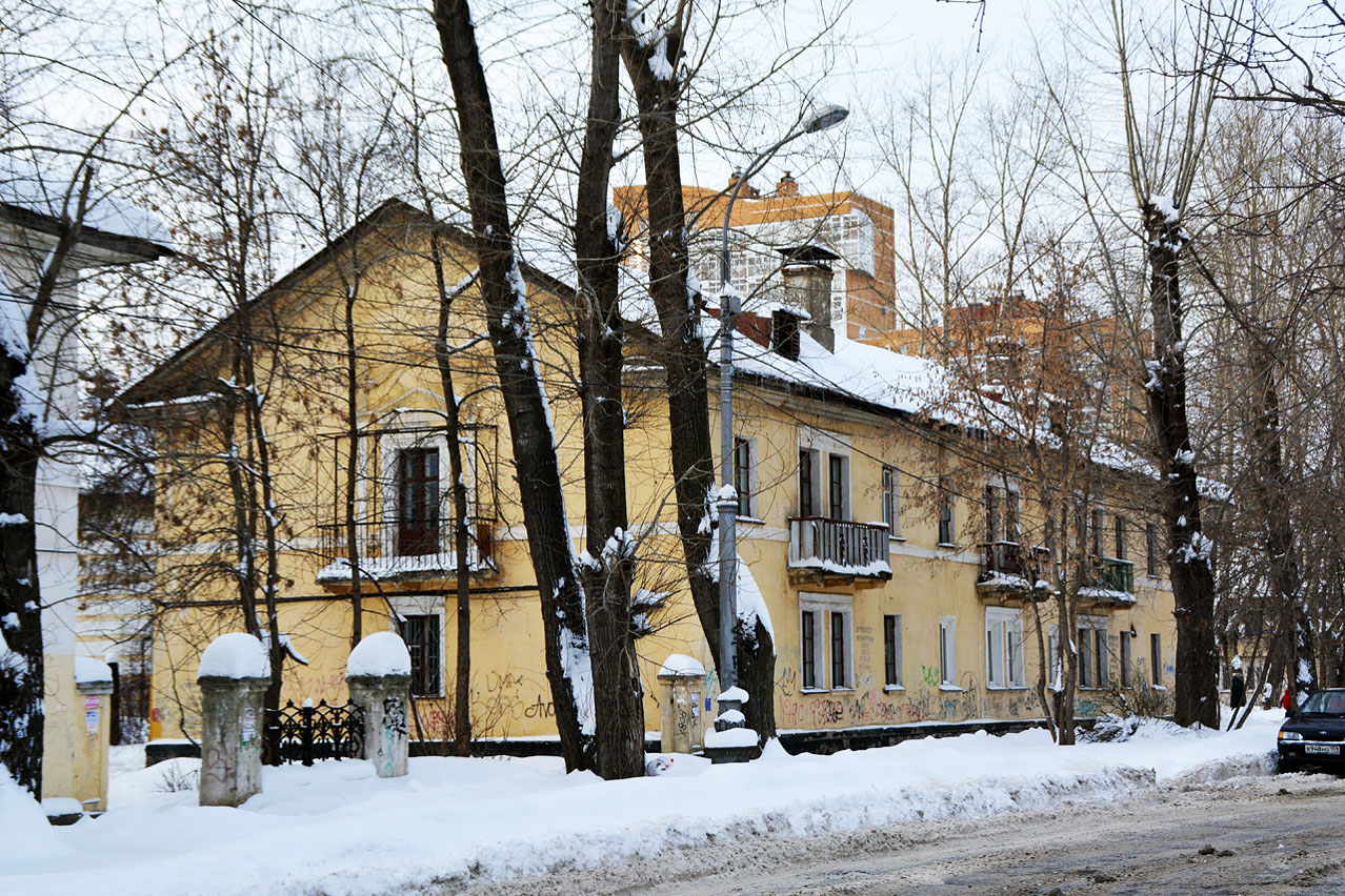 Пермь, Улица Василия Соломина, 12