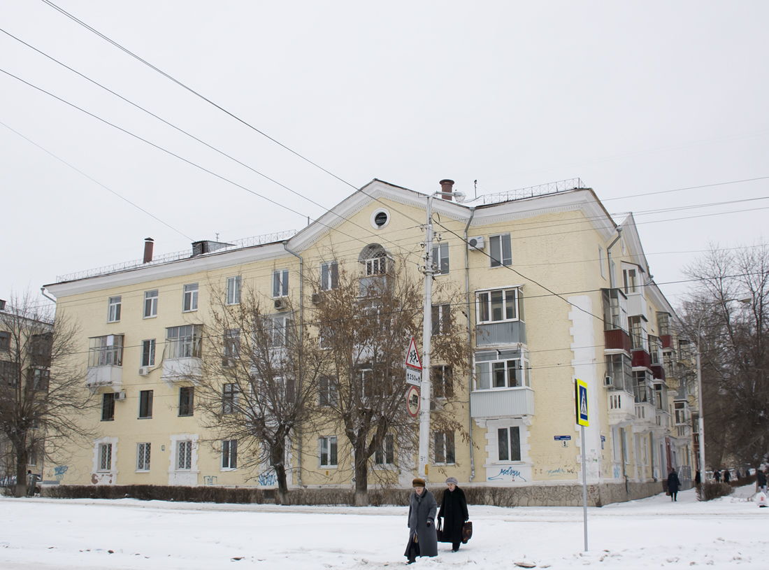 Ufa, Улица Мира, 15 / Нежинская улица, 9