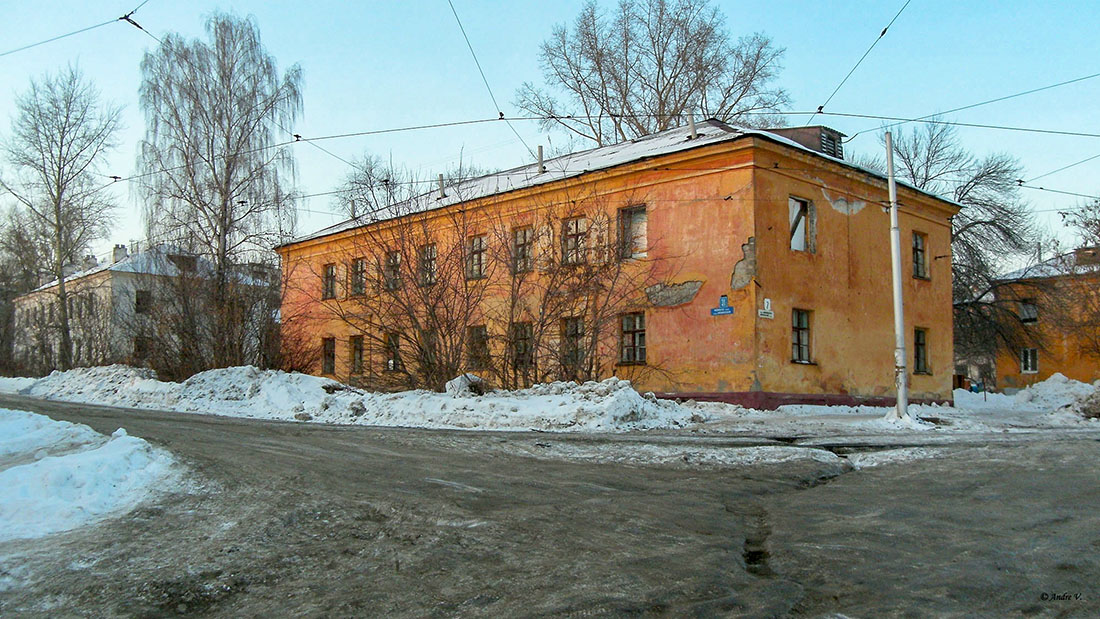 Уфа, Нежинская улица, 31 / Улица Владимира Маяковского, 7; Нежинская улица, 29; Улица Спартака, 22 / Улица Владимира Маяковского, 9