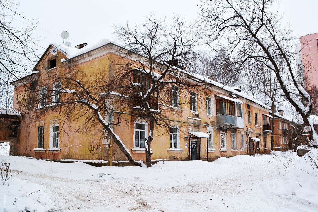 Пермь, Улица Адмирала Ушакова, 27