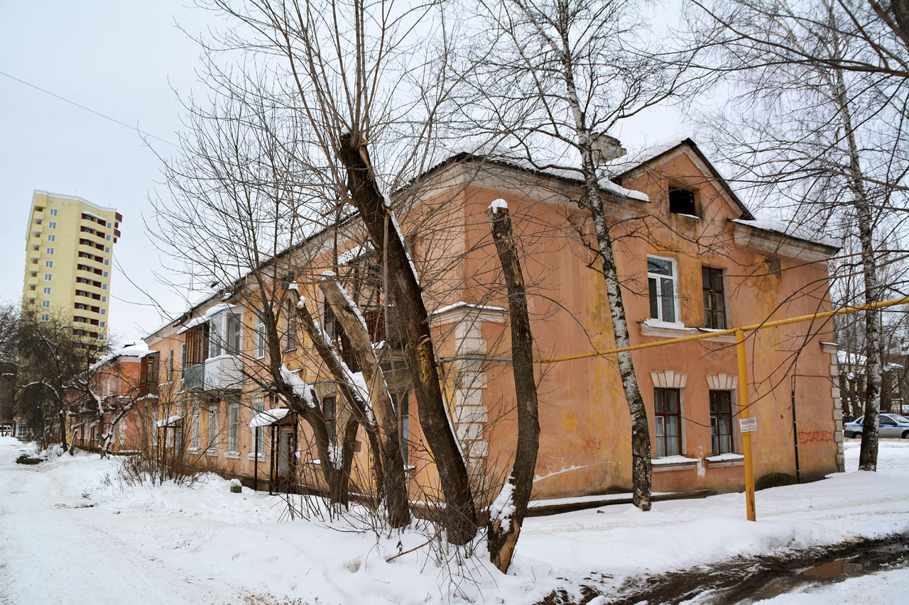 Пермь, Улица Адмирала Ушакова, 27