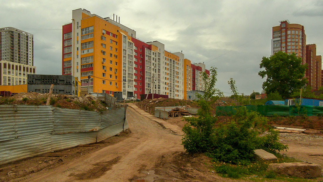 Уфа, Айская улица, 37; Улица Сун Ят Сена, 11