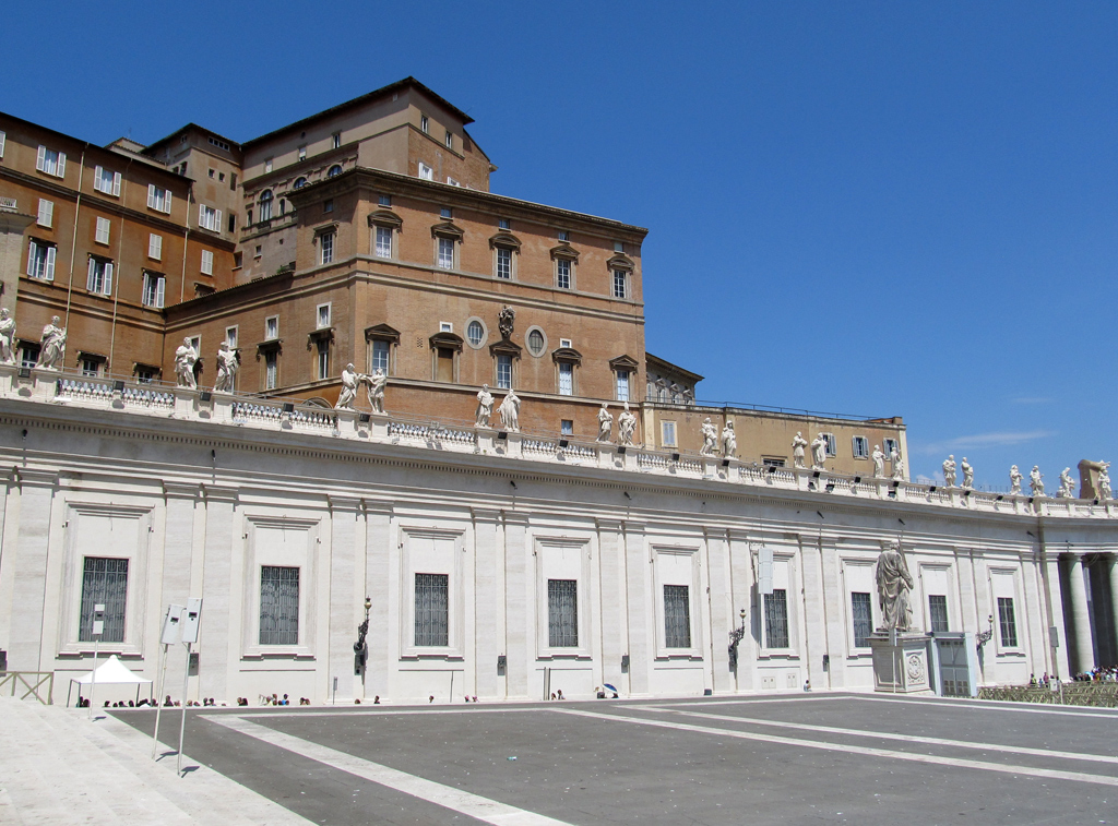 Ватикан, Piazza San Pietro