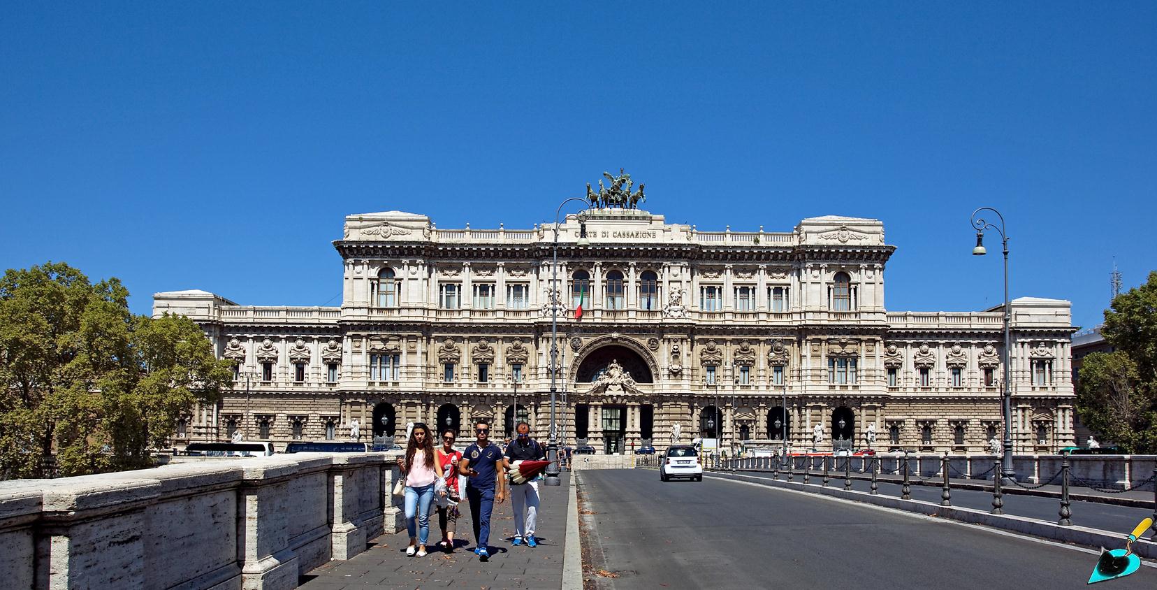 Рим, Piazza dei Tribunali