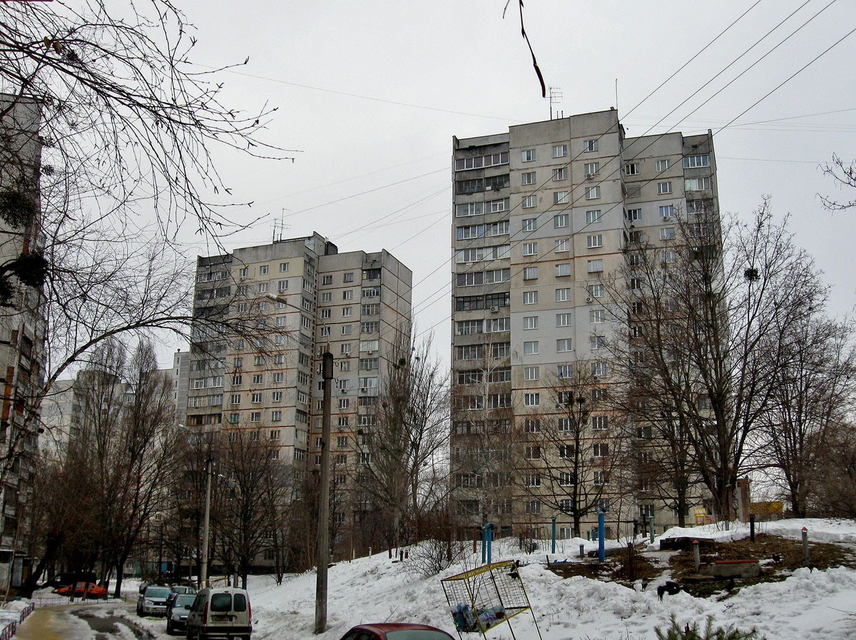 Харьков, Улица Амосова, 34; Улица Амосова, 32