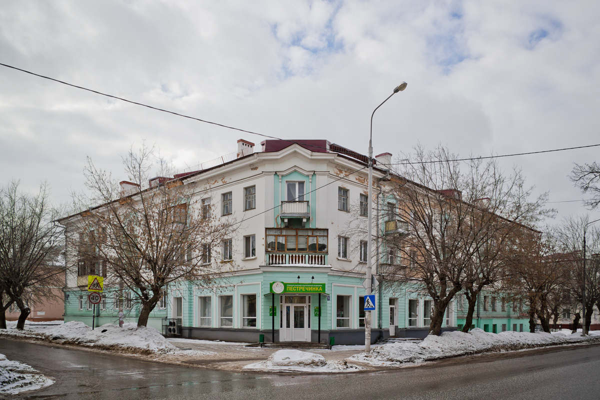 Kazań, Советская улица, 15 / Начальная улица, 10