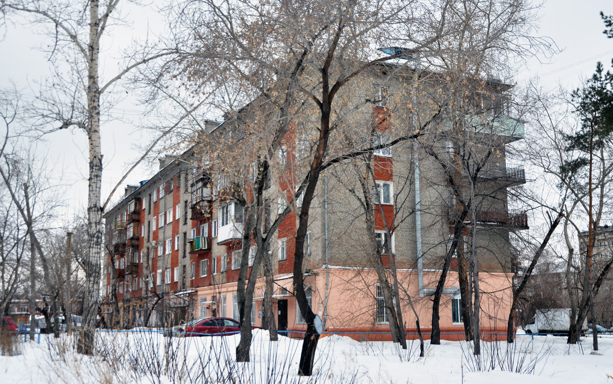 Омск, Бульвар Победы, 2 / Улица Всеволода Иванова, 1