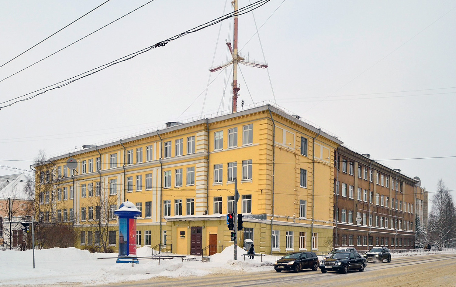 Архангельск, Троицкий проспект, 69 / Улица Карла Маркса, 5