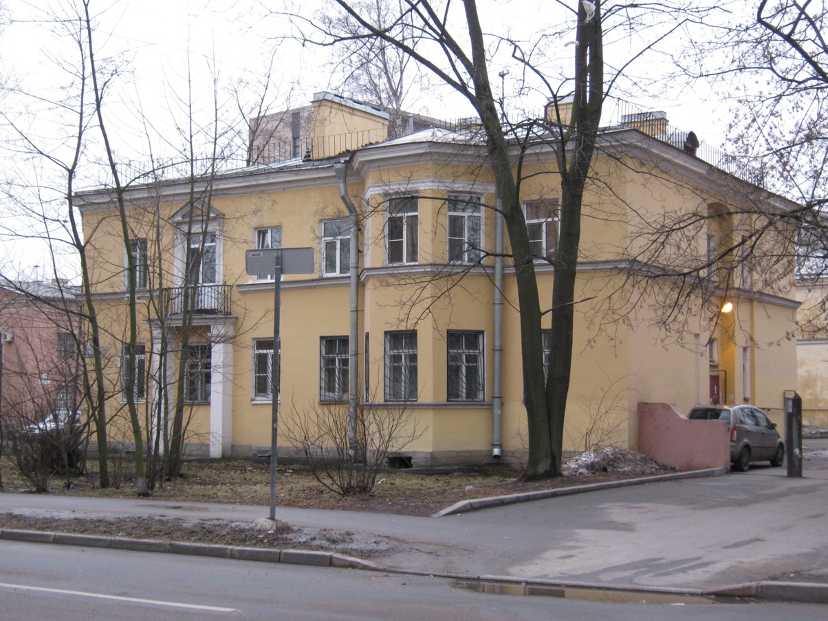 Санкт-Петербург, Улица Зои Космодемьянской, 19 / Улица Губина, 23