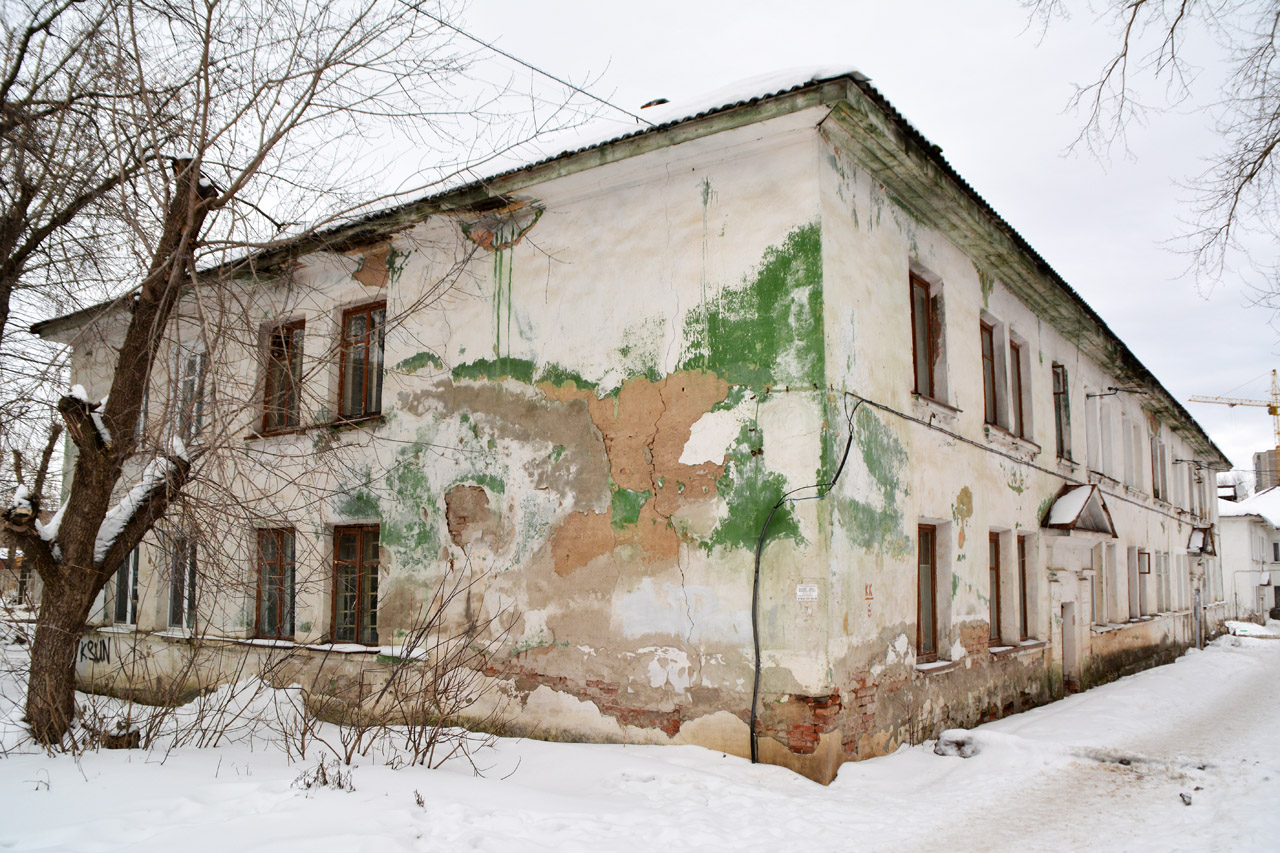 Пермь, Улица Карпинского, 3