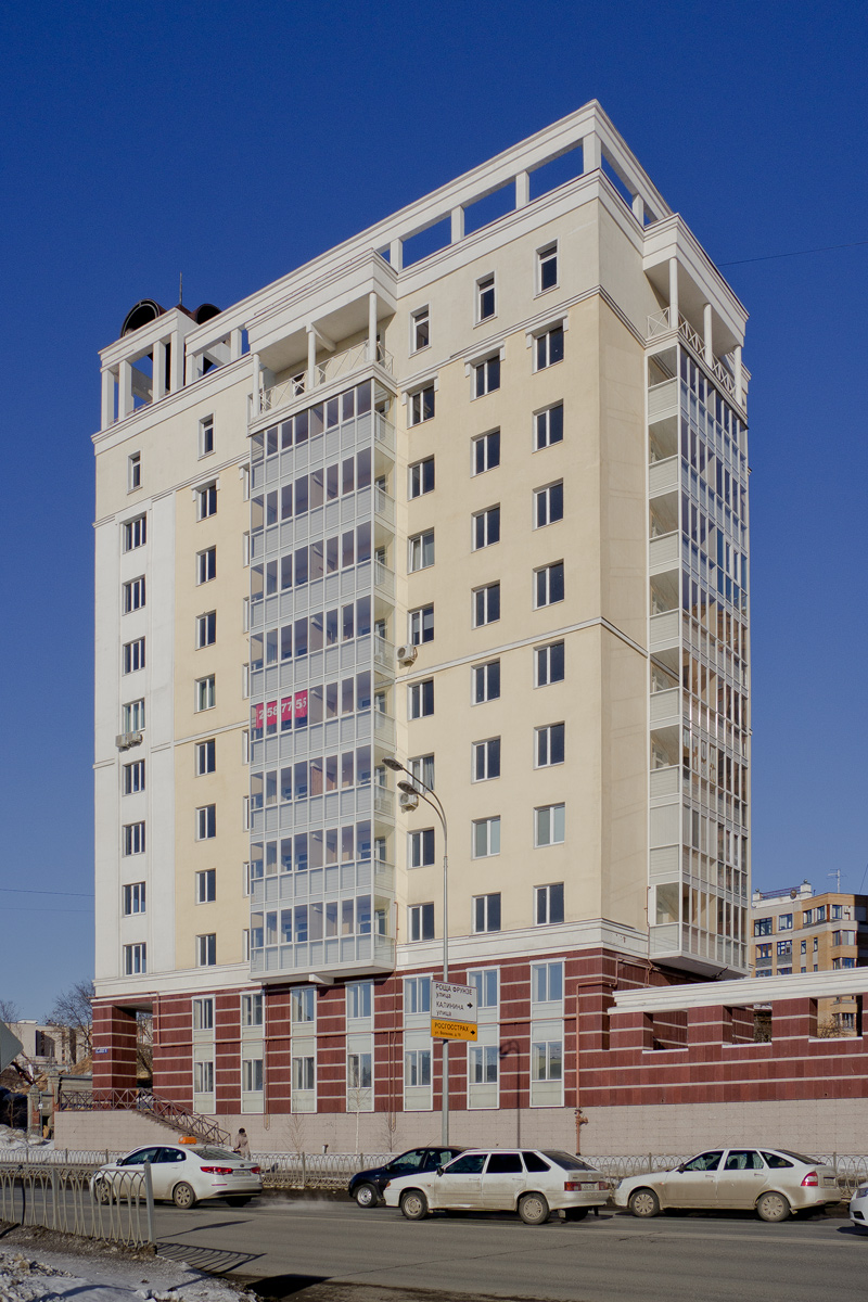 Казань, Улица Тихомирнова, 1