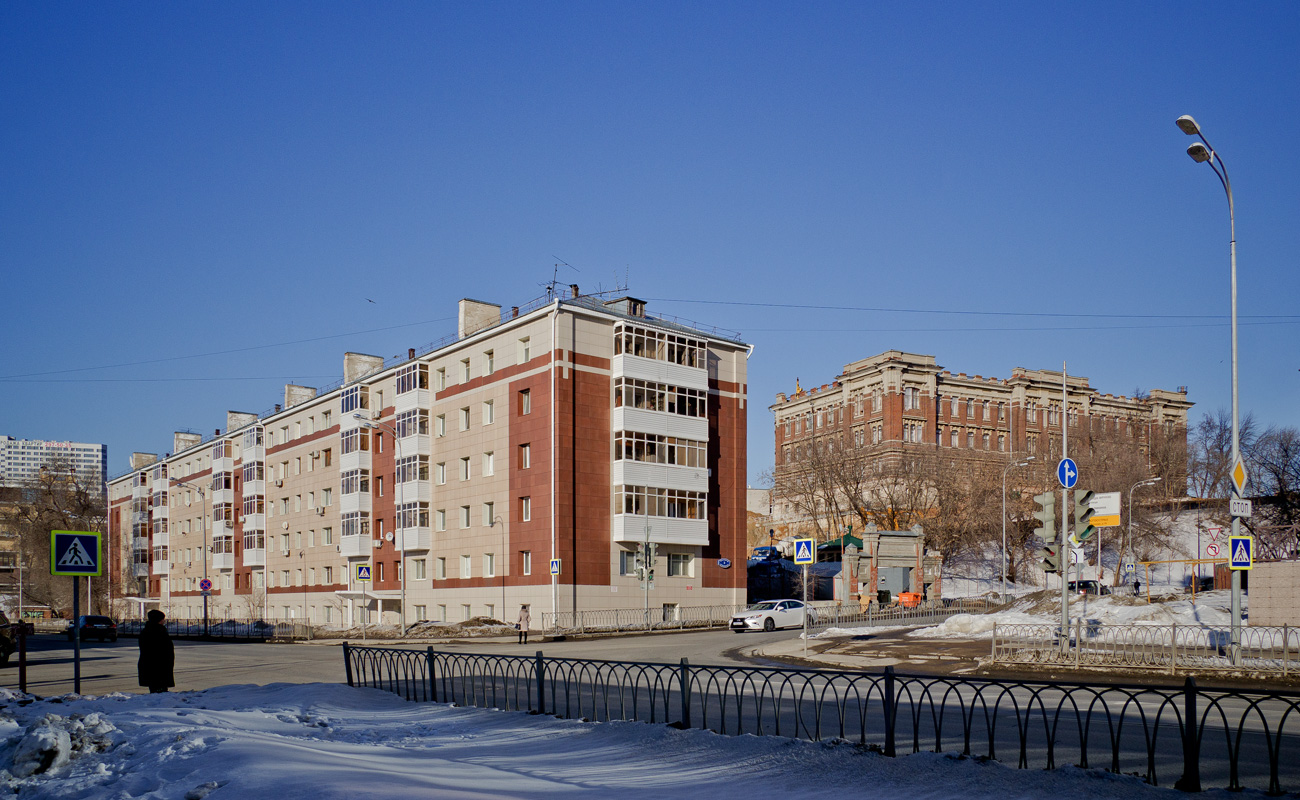 Kasan, Улица Калинина, 3; Улица Калинина, 5 / Улица Волкова, 24