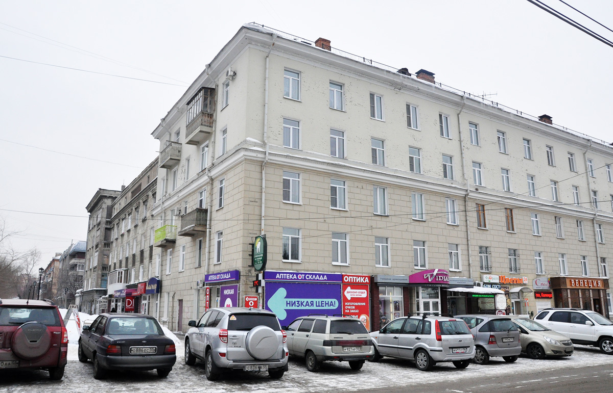 Омск, Проспект Карла Маркса, 1 / Улица Лермонтова, 20