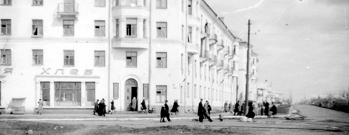 Омск, Проспект Мира, 48 / Улица Химиков, 7