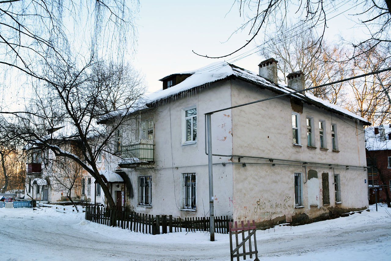 Perm, Улица Барамзиной, 27А