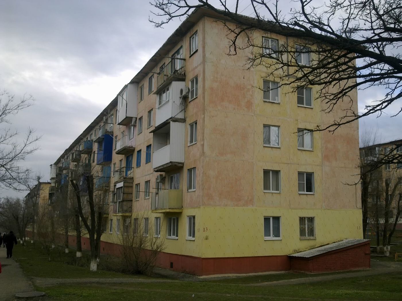 Элиста, 4-й микрорайон, 13