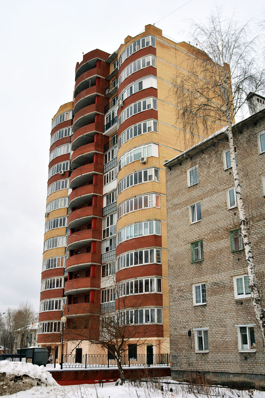 Пермь, Улица Василия Каменского, 24
