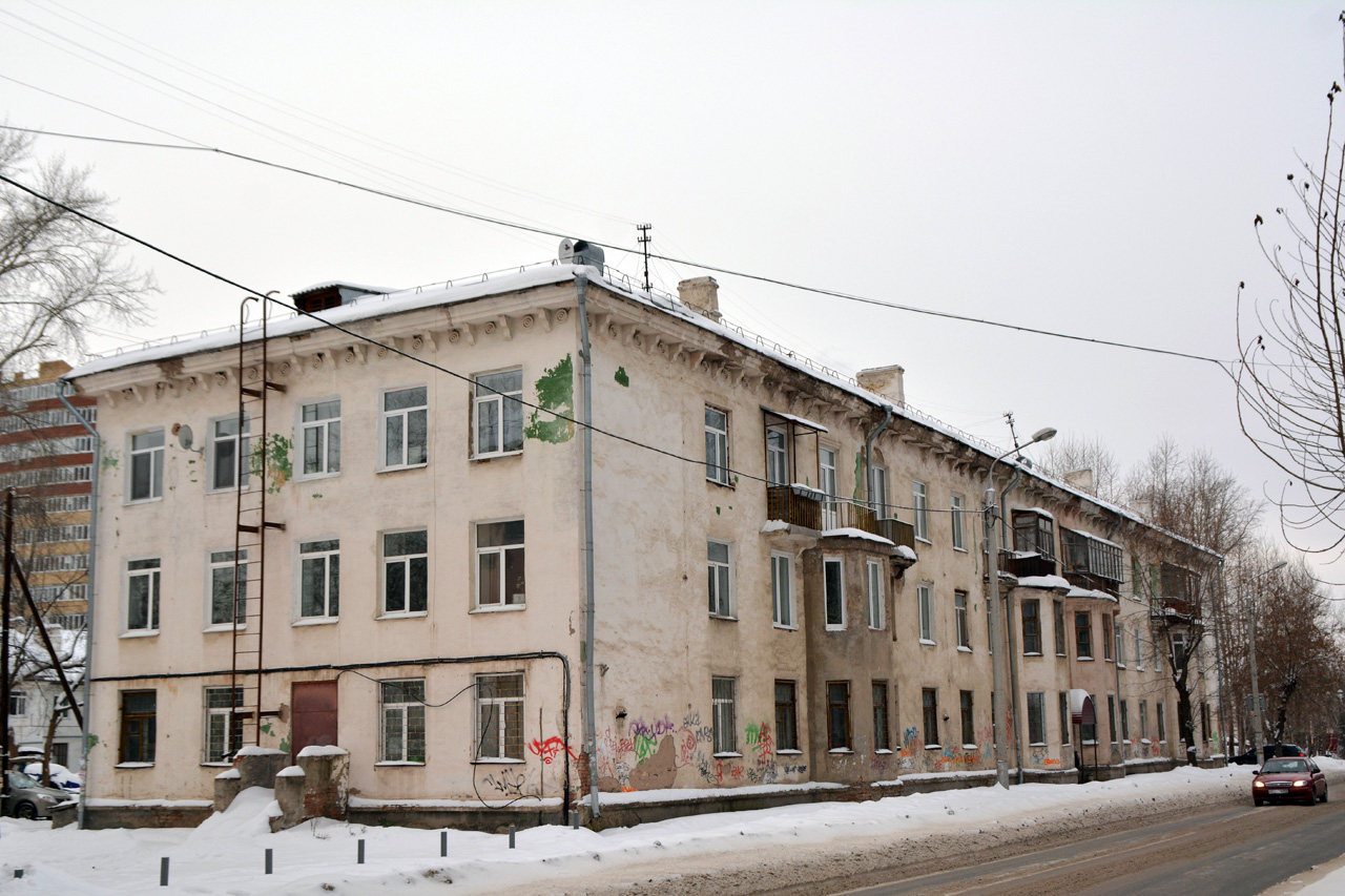 Пермь, Боровая улица, 20 / Углеуральская улица, 13