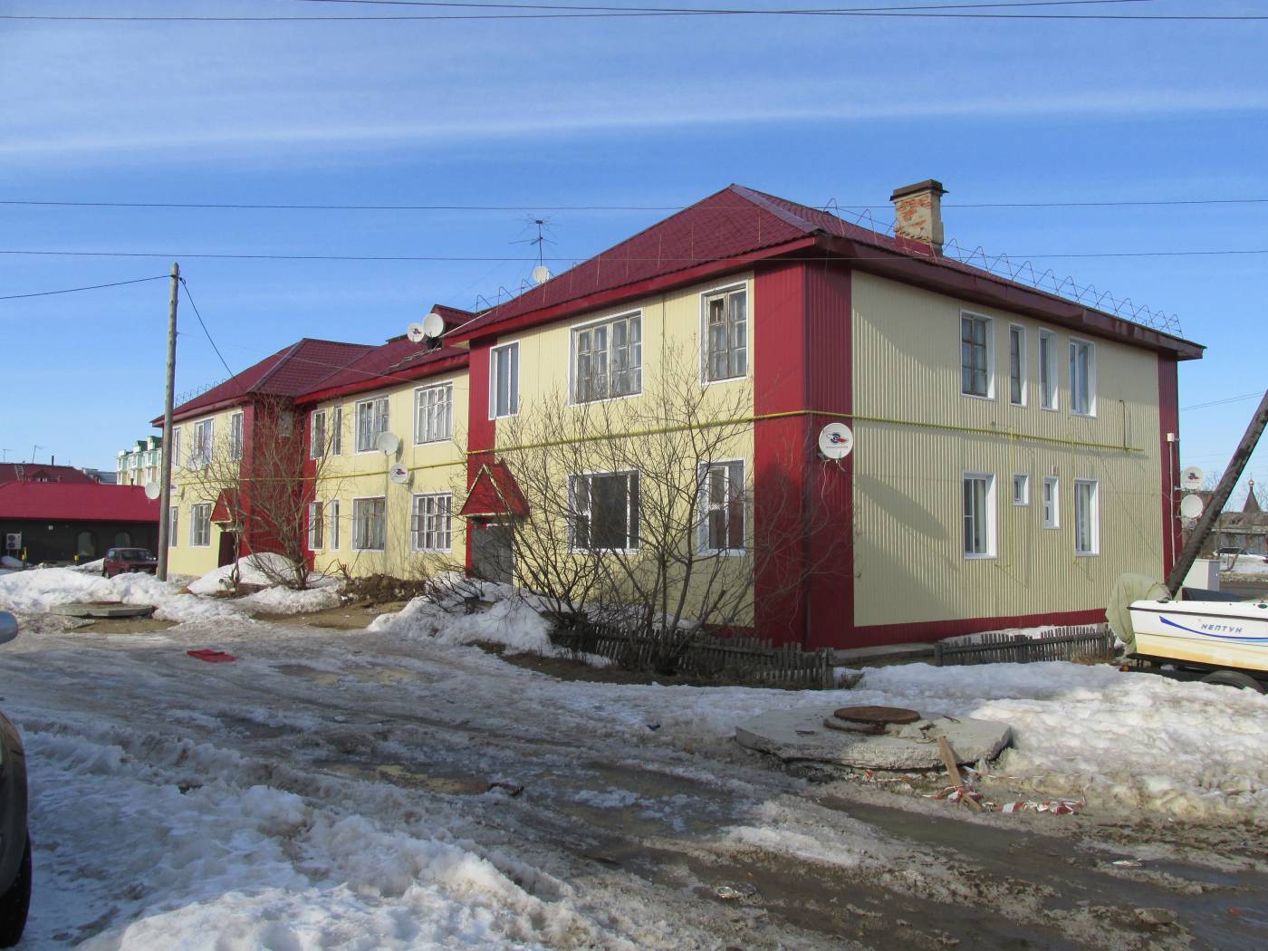 Нарьян-Мар, Пионерская улица, 12 / Октябрьская улица, 21