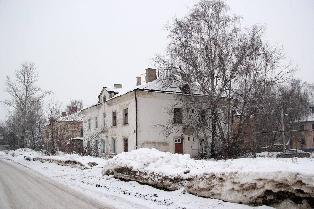 Kasan, Улица Зур Урам, 32