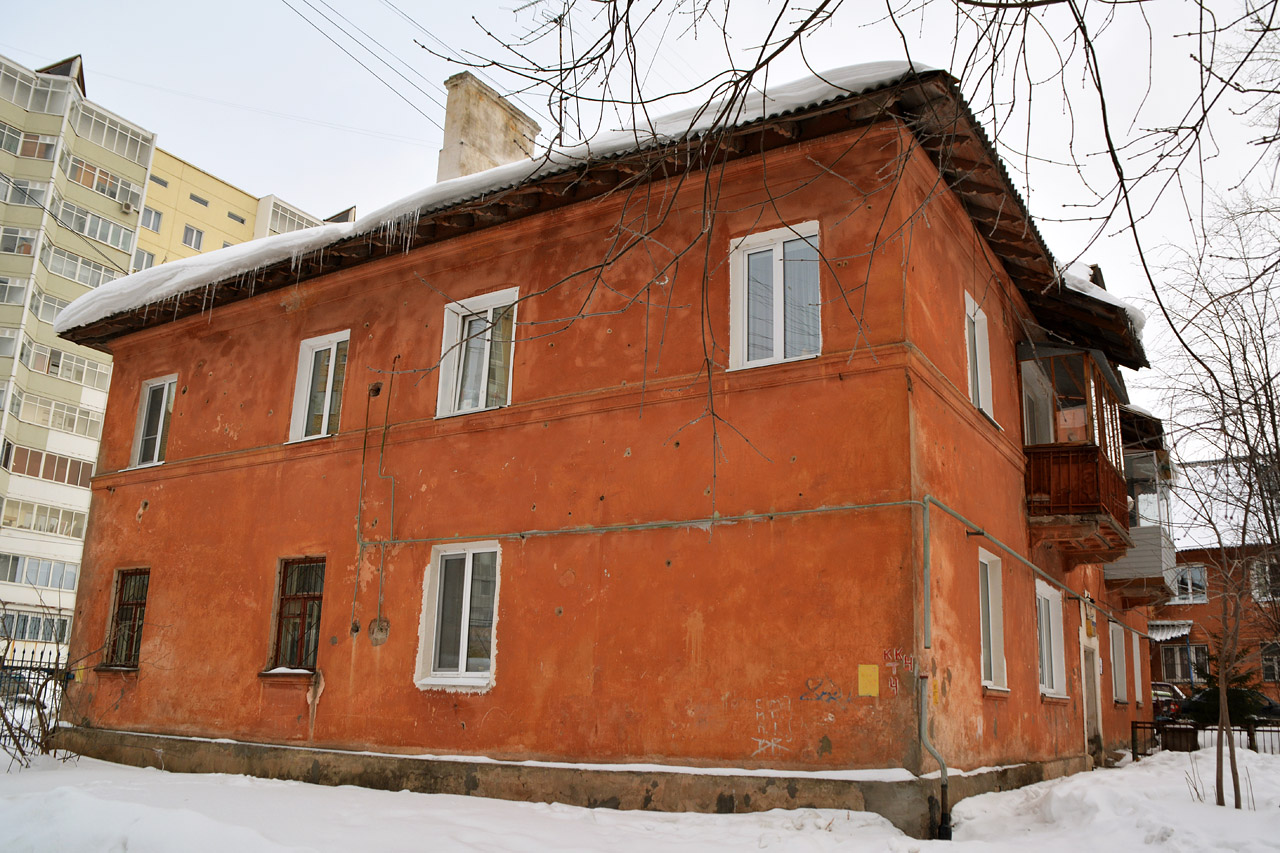 Perm, Улица Комбайнёров, 38