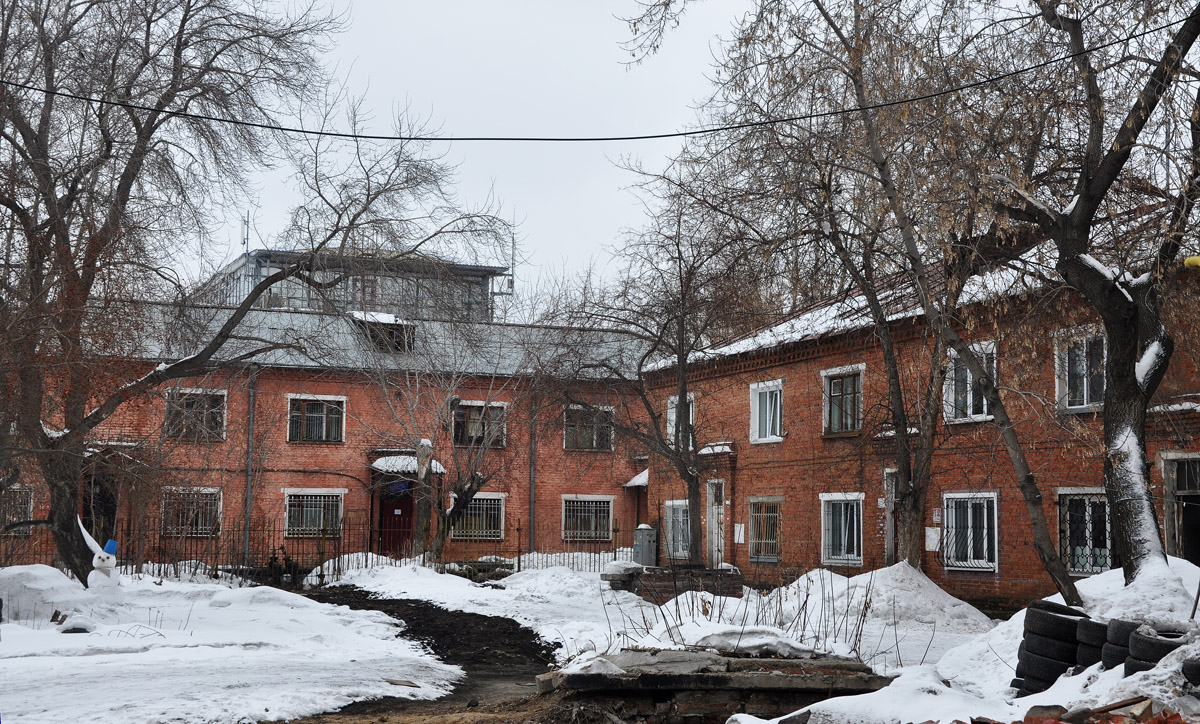 Омск, 4-я Транспортная улица, 3; 4-я Транспортная улица, 1А