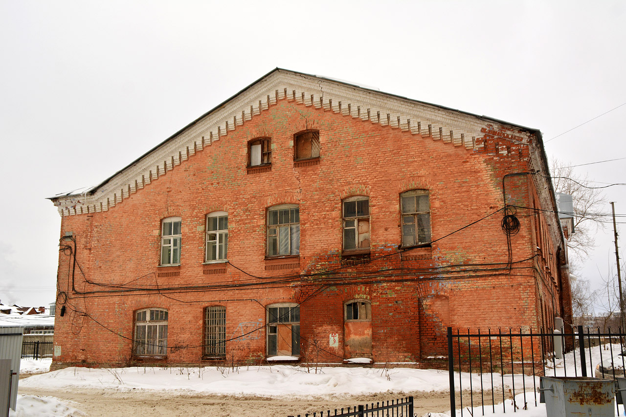 Пермь, Улица Красные Казармы, 6