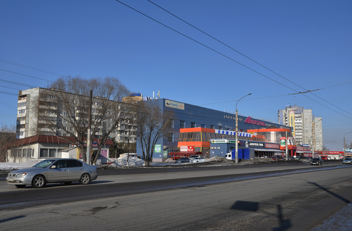 Омск, Улица Лукашевича, 10В; Улица Лукашевича, 8/1; Улица Лукашевича, 10