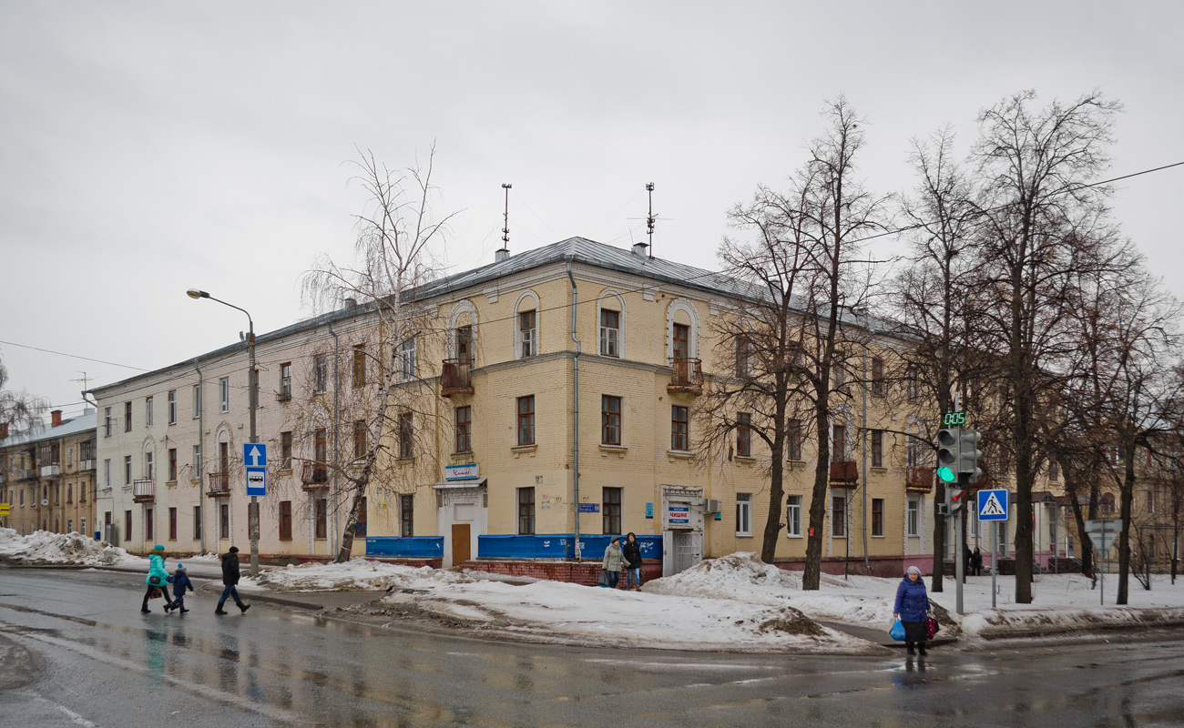 Казань, Улица Белинского, 12 / Улица Челюскина, 8