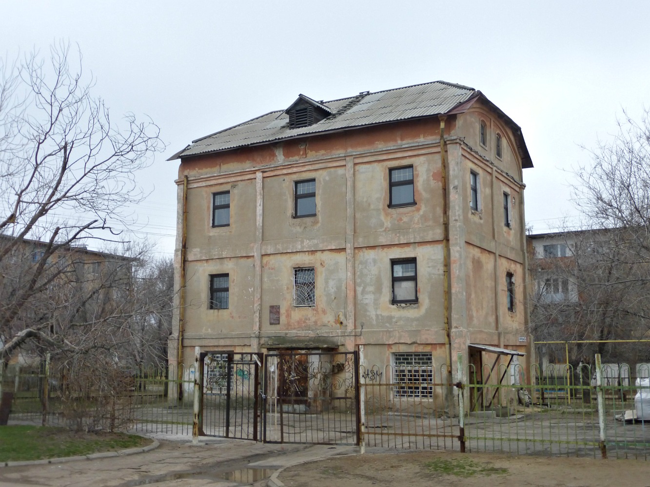 Волжский, Советская улица, 2А