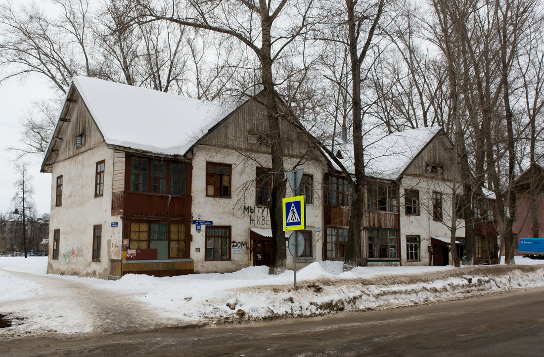 Ufa, Улица Льва Толстого, 10 / Кольцевая улица, 40