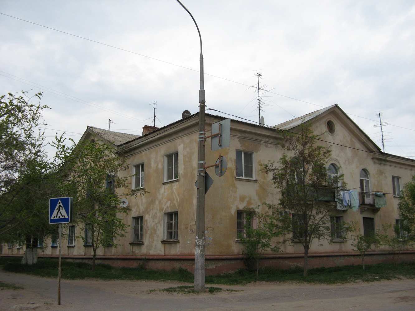Волгоград, Петроградская улица, 2
