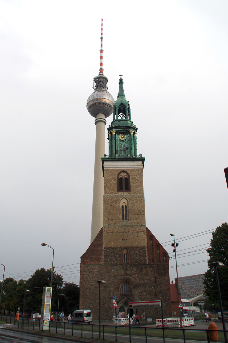 Берлин, Karl-Liebknecht-Straße, 8; Panoramastraße, 1A