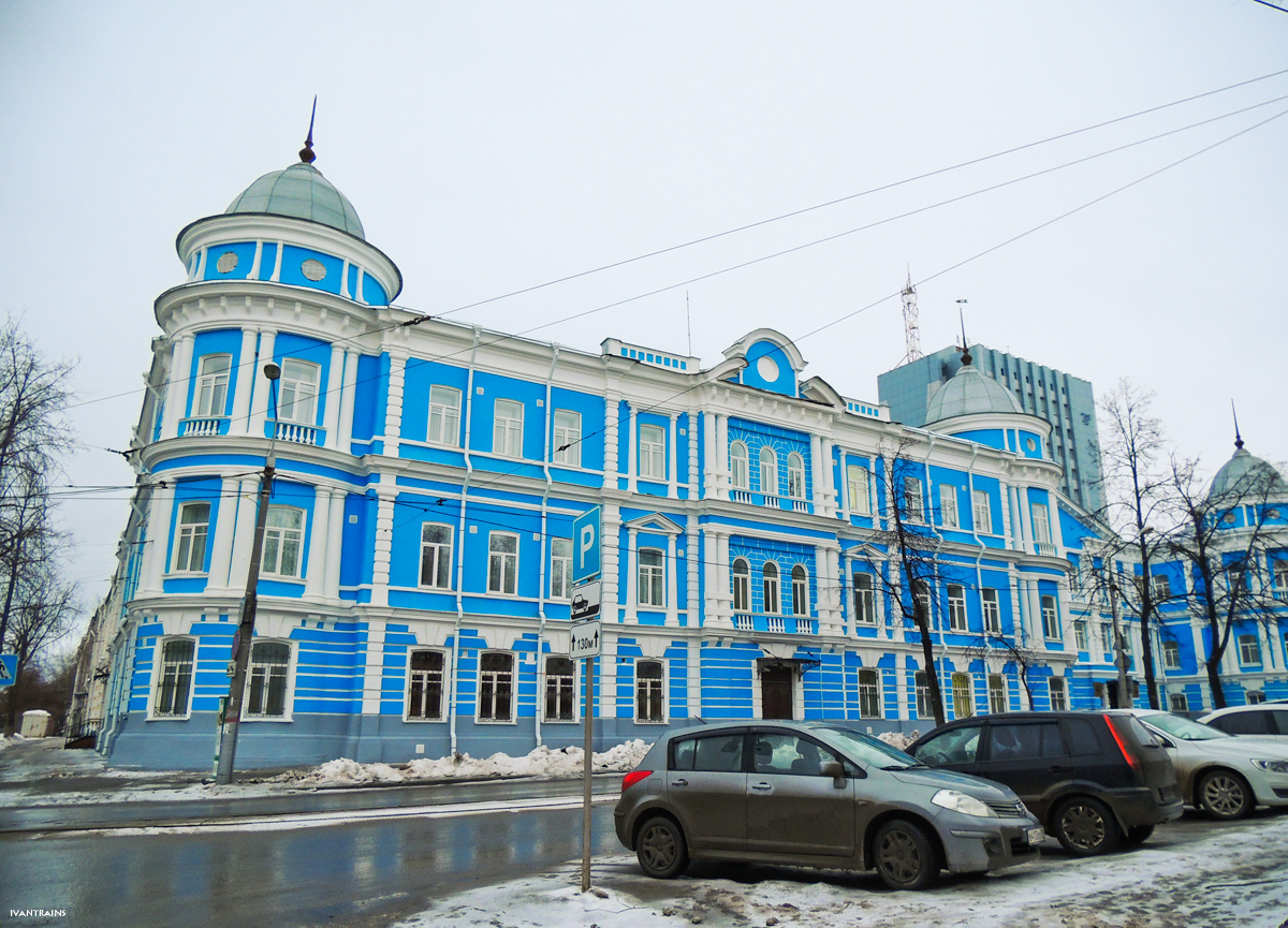 Пермь, петропавловская улица, 24 / Улица 25 Октября, 12