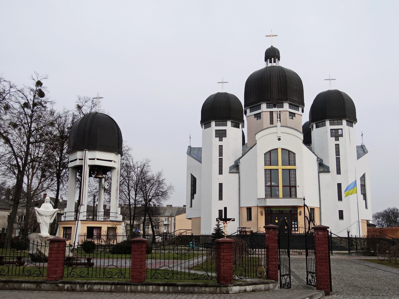 Каменка-Бугская, Улица Сирко, 8