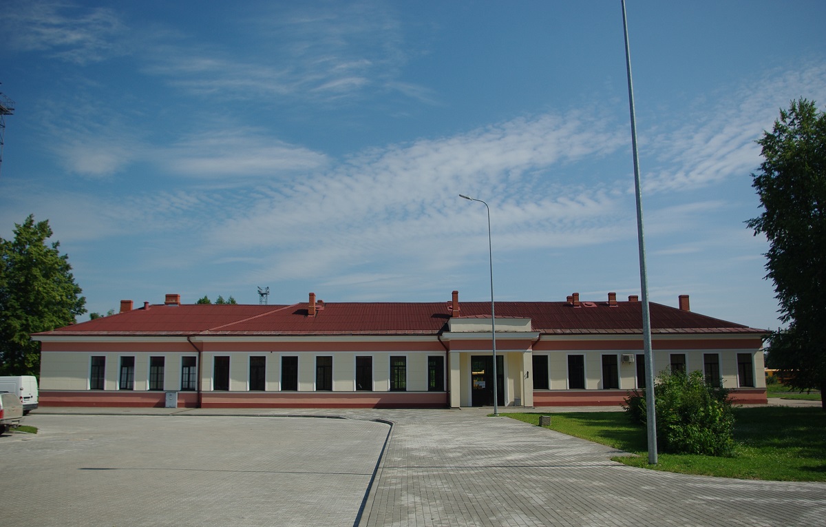 Валмиера, Stacijas laukums, 1